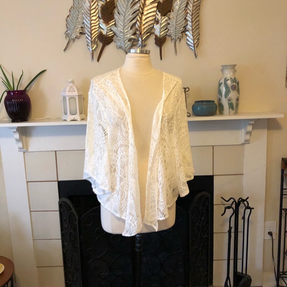 Sold • lace drape front shrug in cloud dancer - Picture 3 of 6